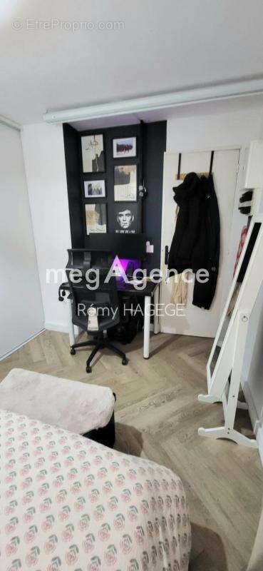 Appartement à COURBEVOIE