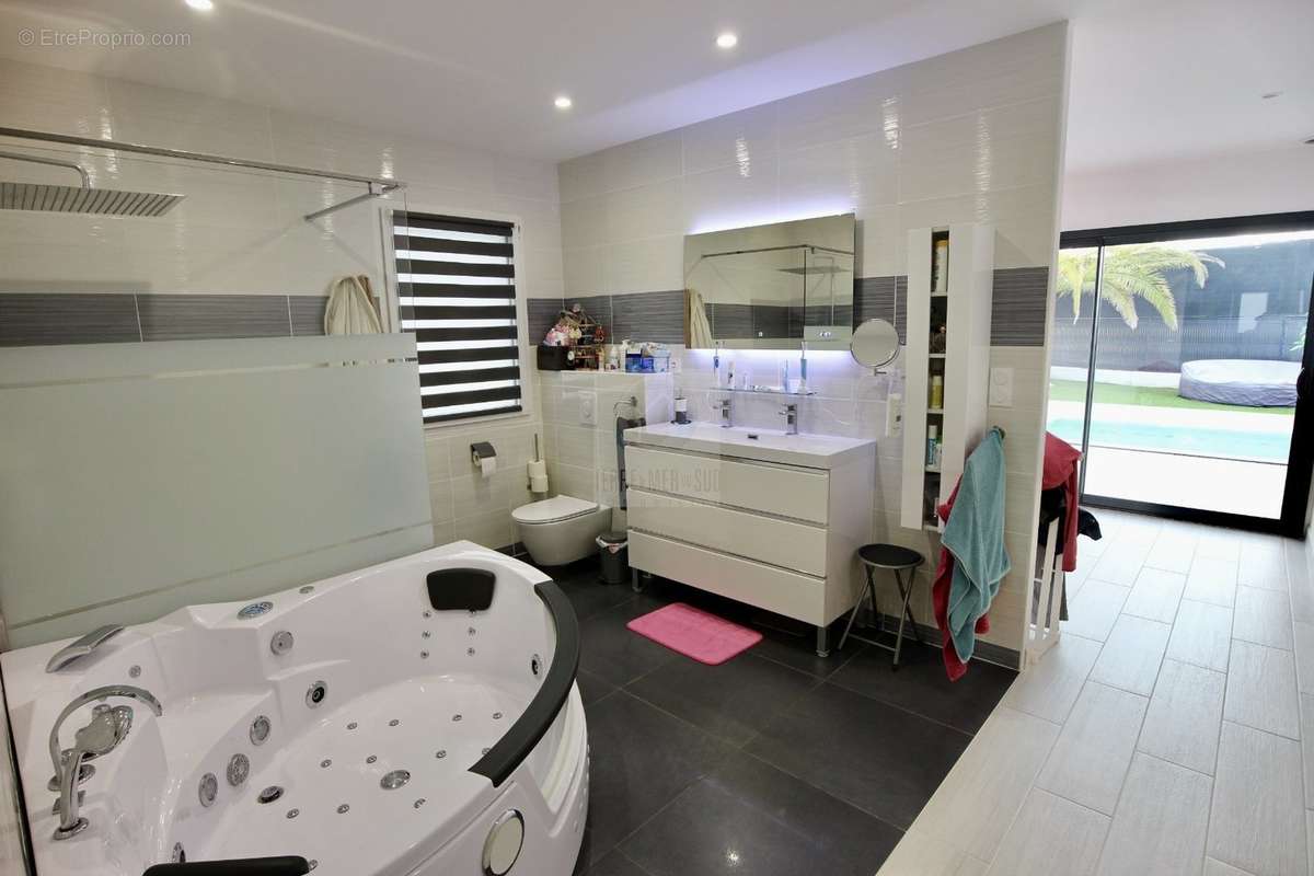 Maison à THEZAN-LES-BEZIERS