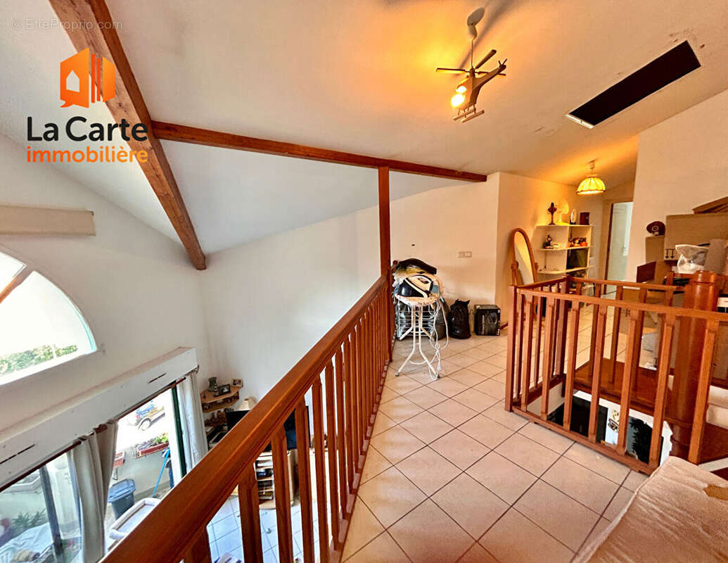 Appartement à GUILHERAND-GRANGES