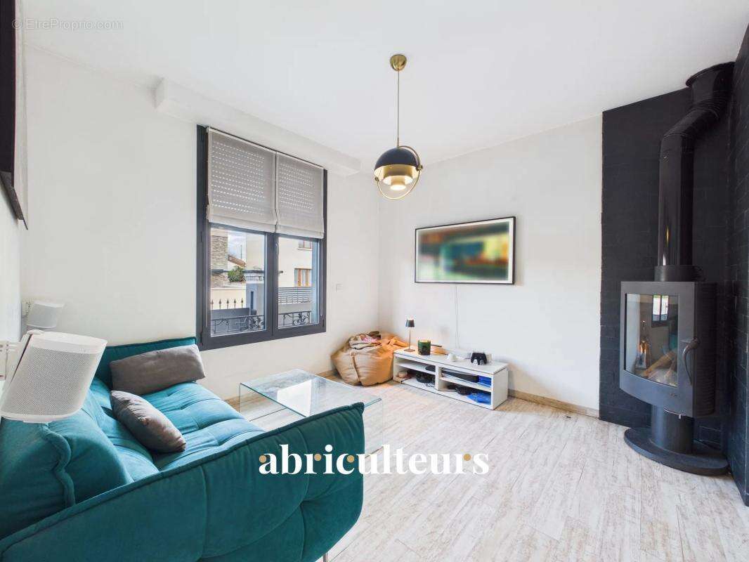 Maison à SAINT-MAUR-DES-FOSSES