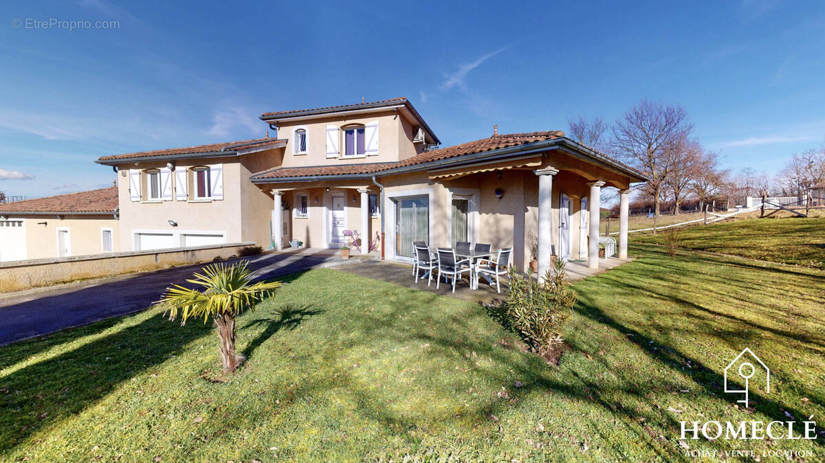 Maison à MONTMERLE-SUR-SAONE