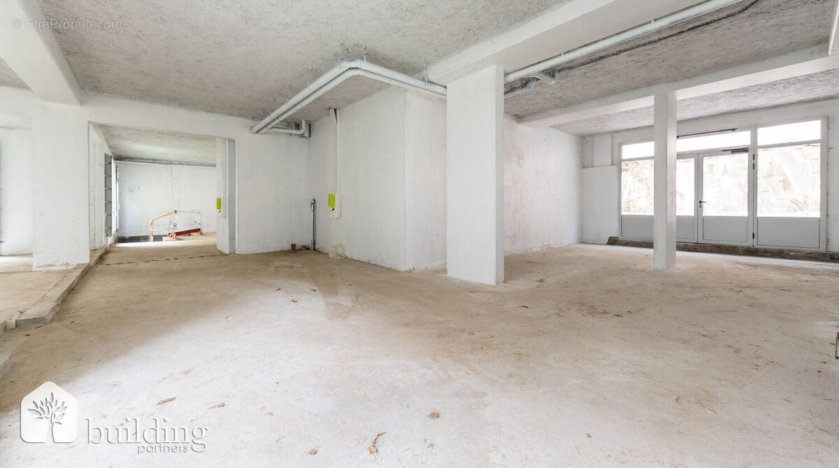 Commerce à PARIS-17E