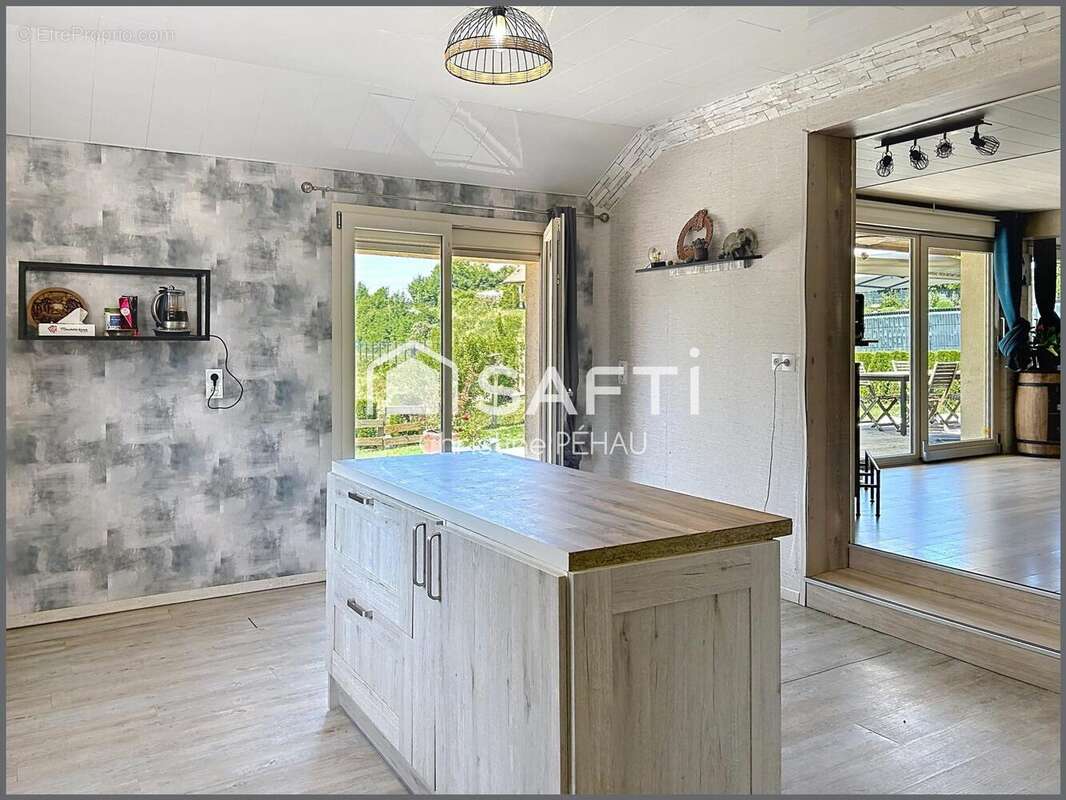 Photo 6 - Maison à MONTBENOIT
