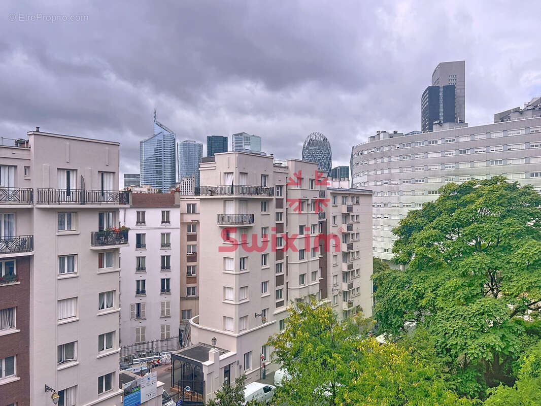 Appartement à COURBEVOIE
