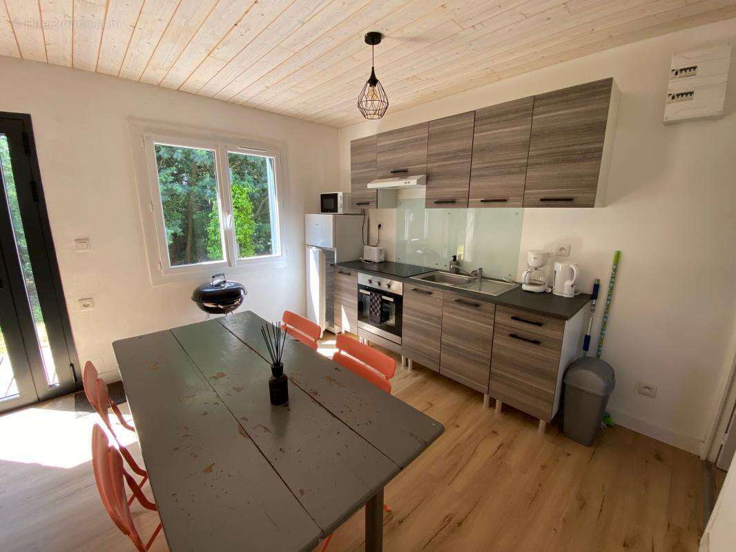 Maison à LES MATHES