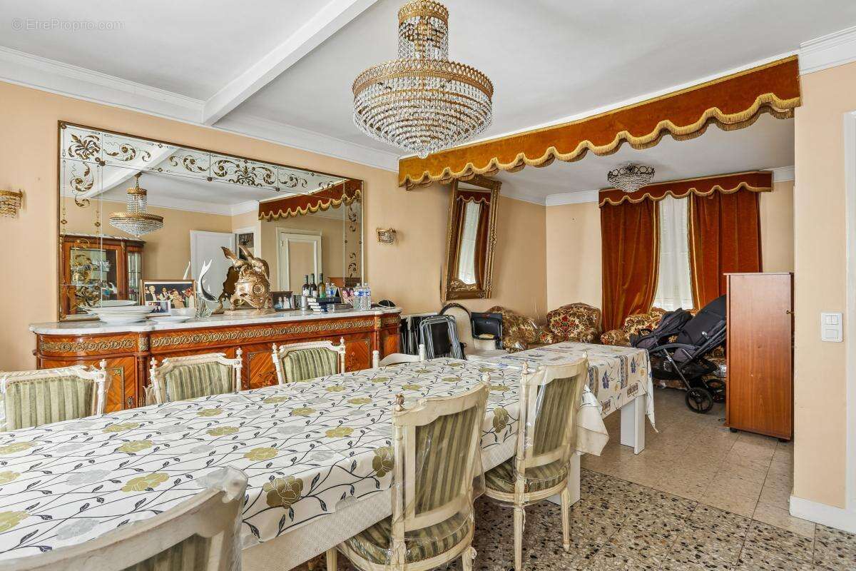 Appartement à PARIS-20E