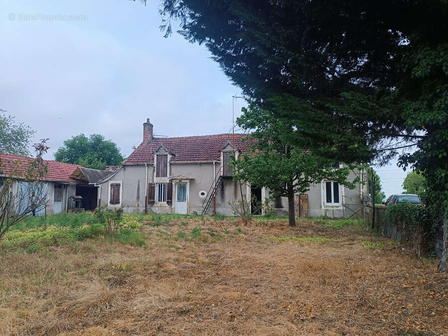 Maison à PRECY
