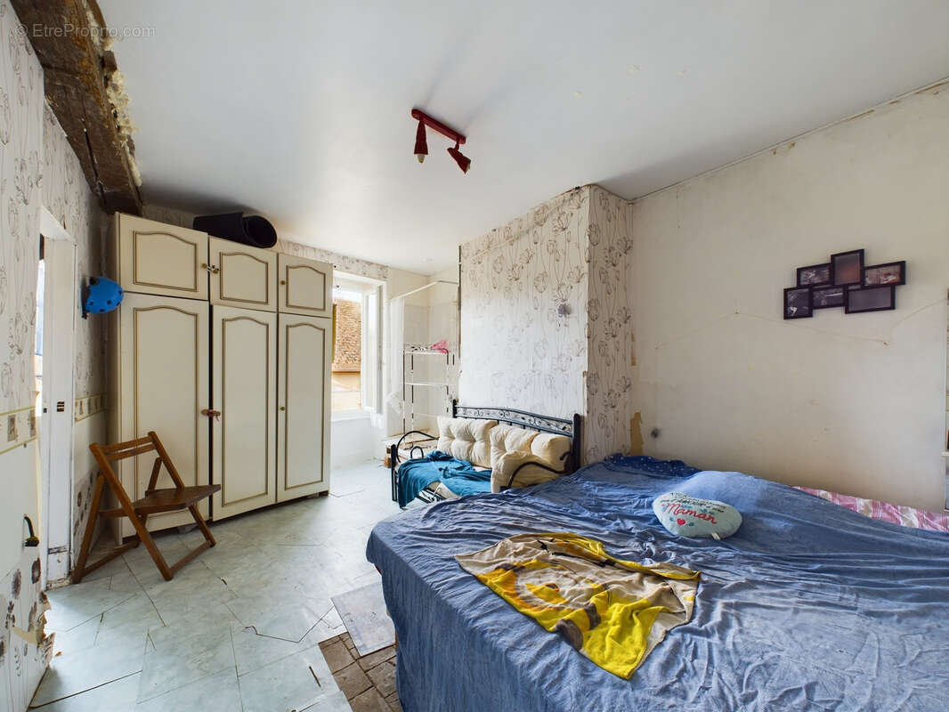 Maison à SAINT-SAULGE