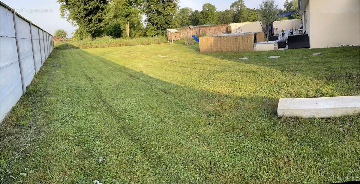Maison à VIRONCHAUX