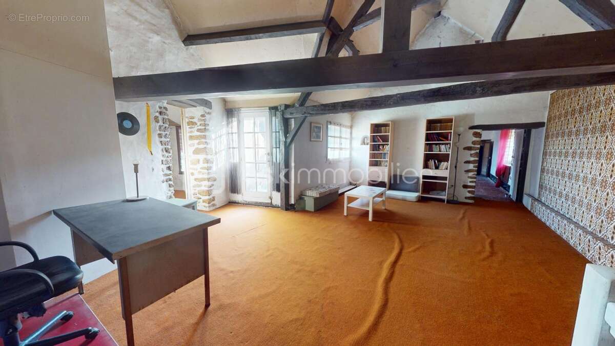 Maison à BEAUNE-LA-ROLANDE