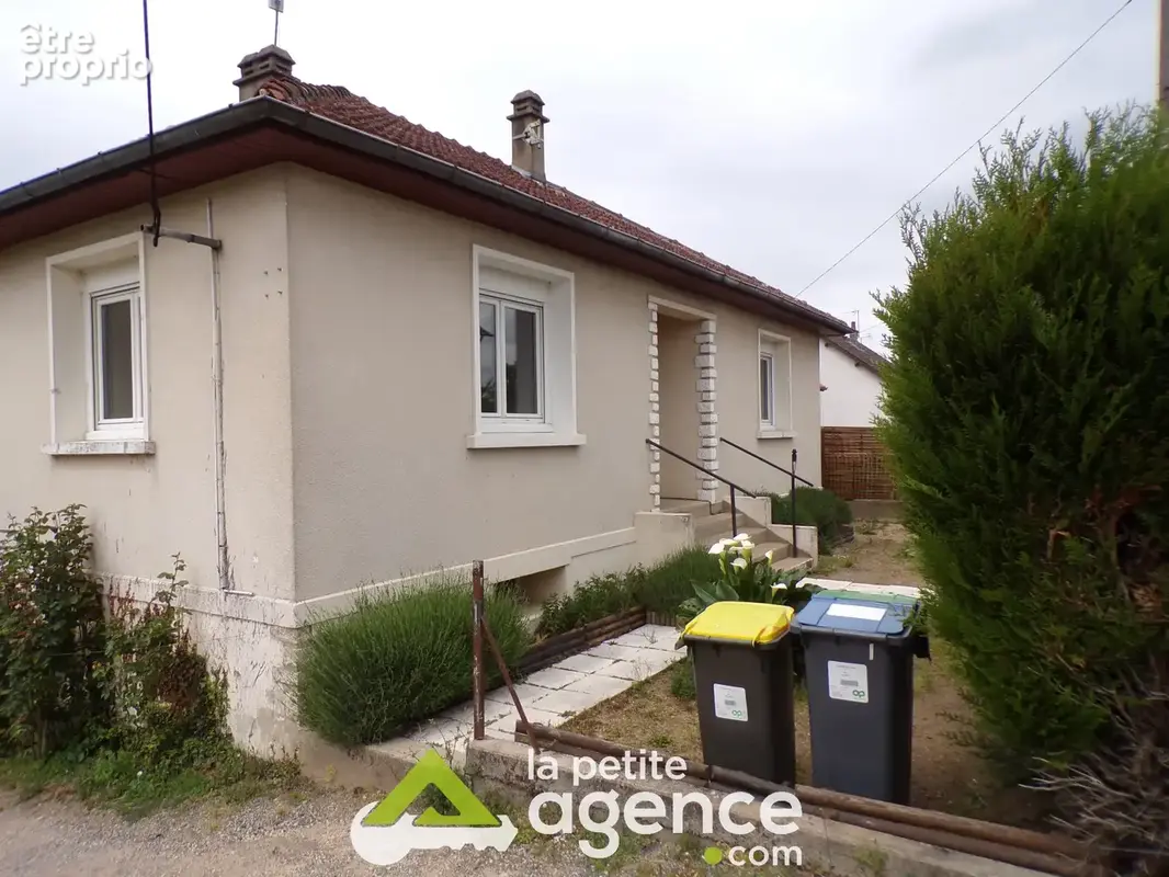 Maison à LA GUERCHE-SUR-L'AUBOIS