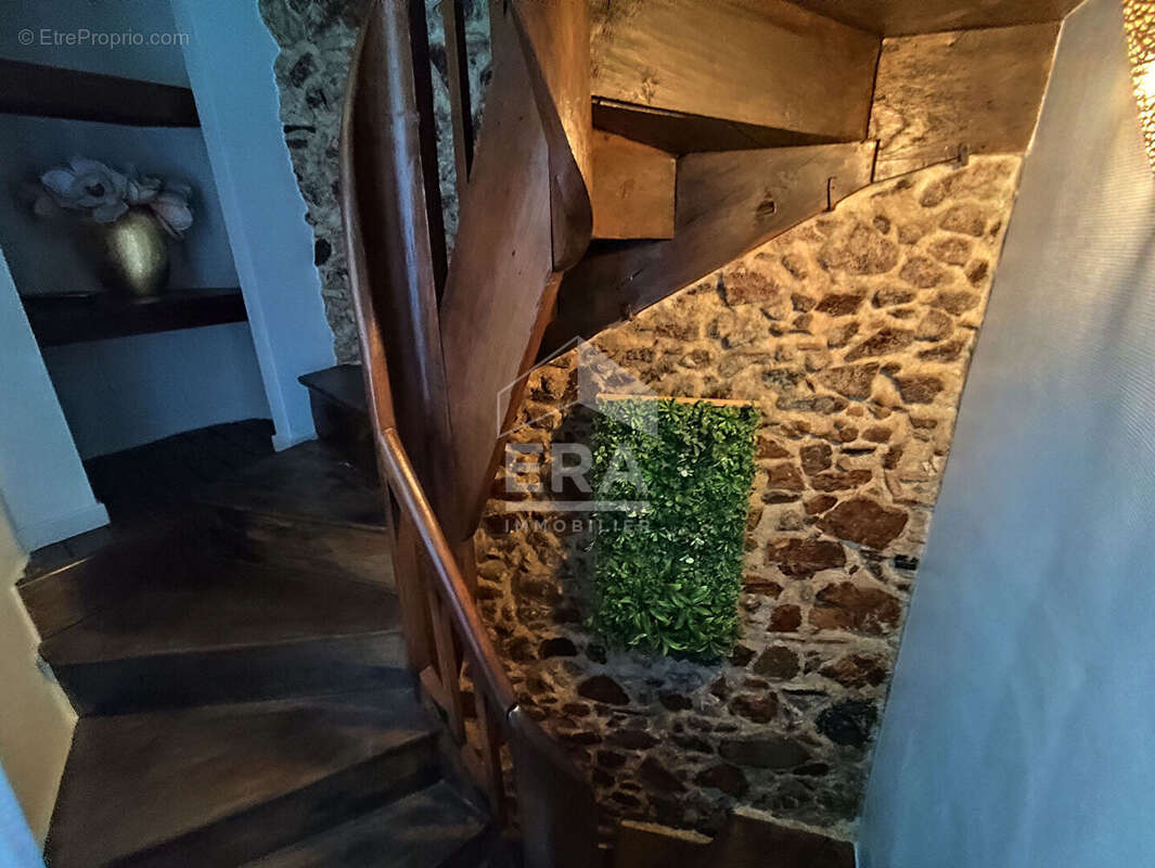 Maison à CONFOLENS