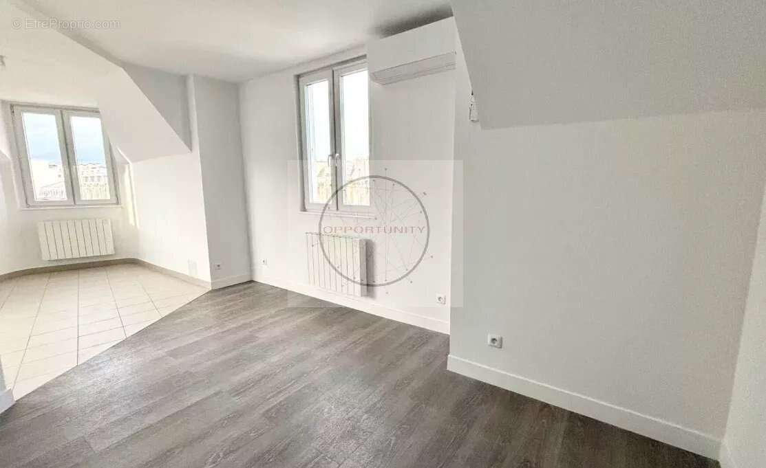 Appartement à PARIS-20E