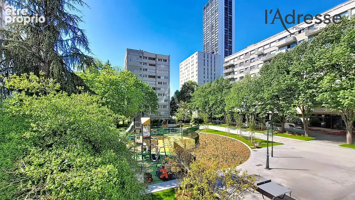 PUTEAUX/ Boieldieu - Appartement 5 pièces 121m² avec cave, parking boxé et balcon 8m² - photo 4