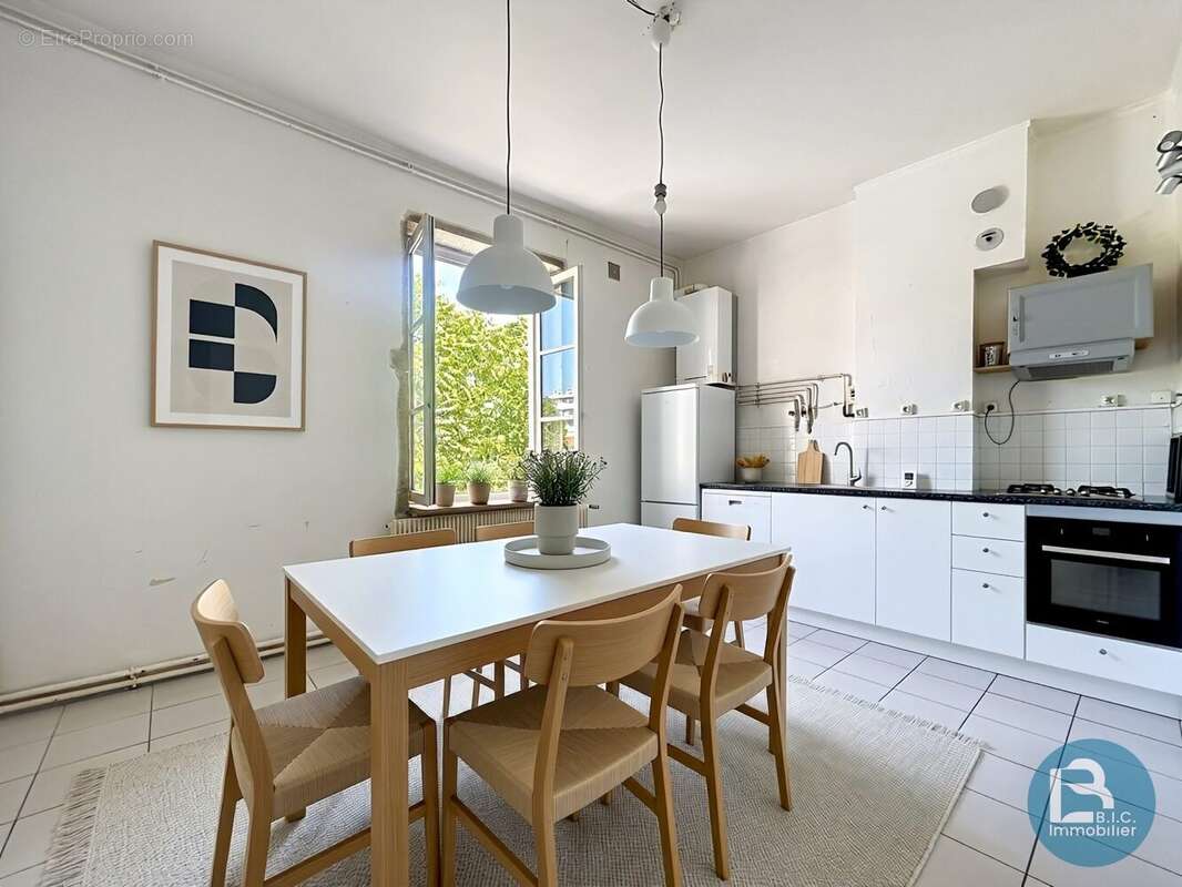Appartement à LYON-8E