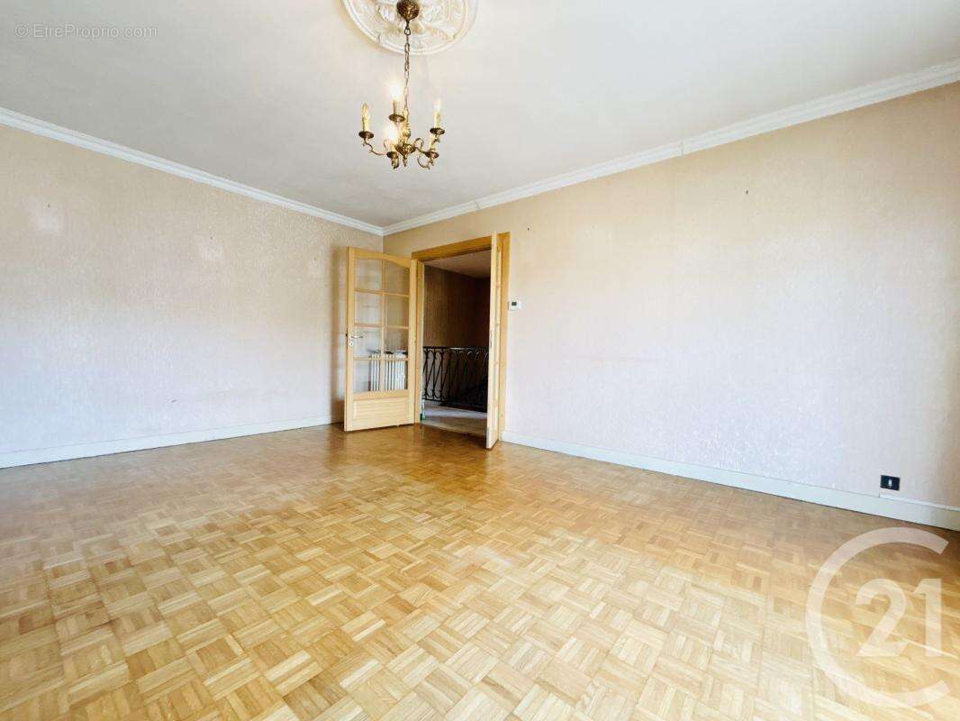 Maison à FEYTIAT