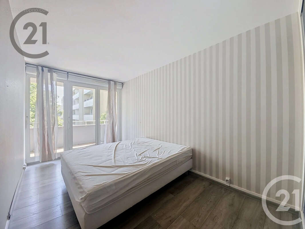 Appartement 71 m² à Reims  - photo 11