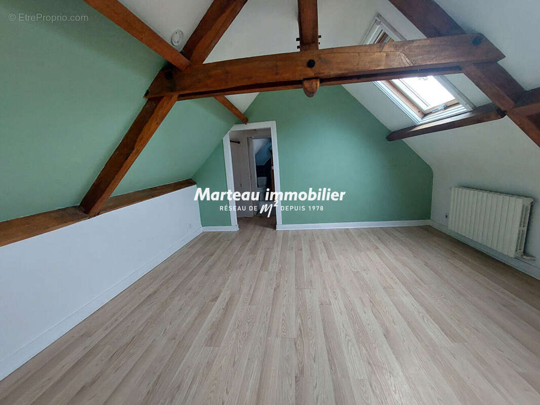 Maison à SAINT-BIEZ-EN-BELIN