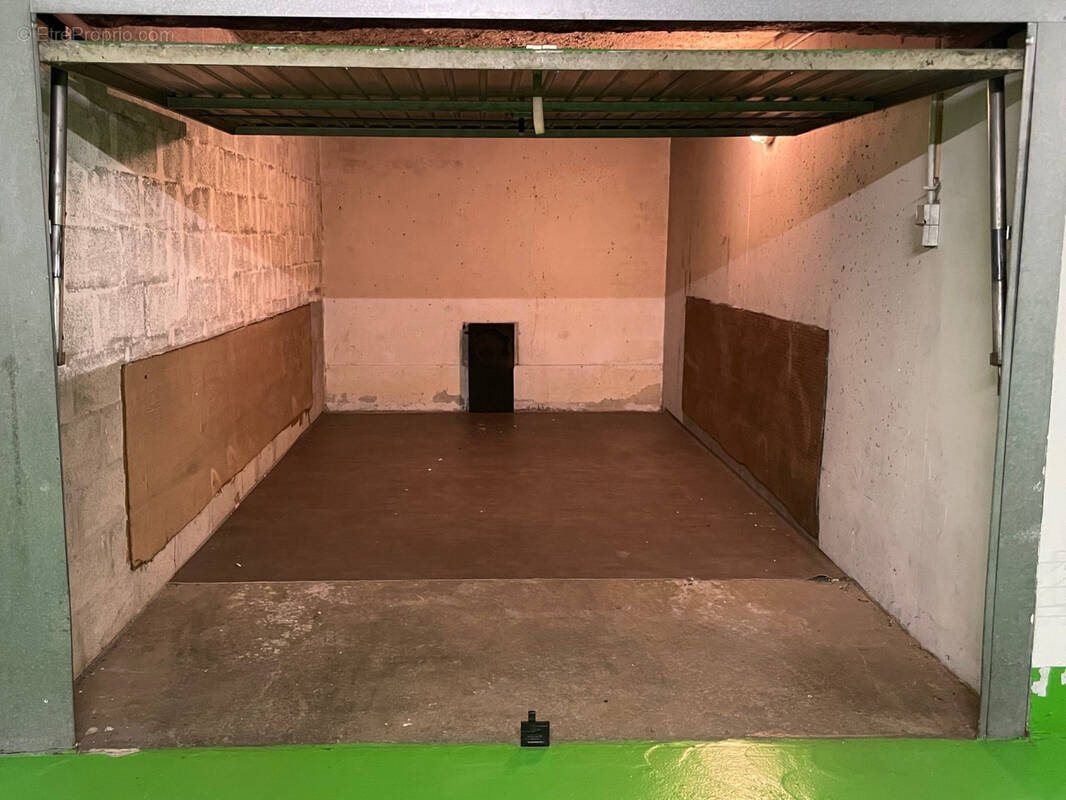 Autre à NOGENT-SUR-MARNE