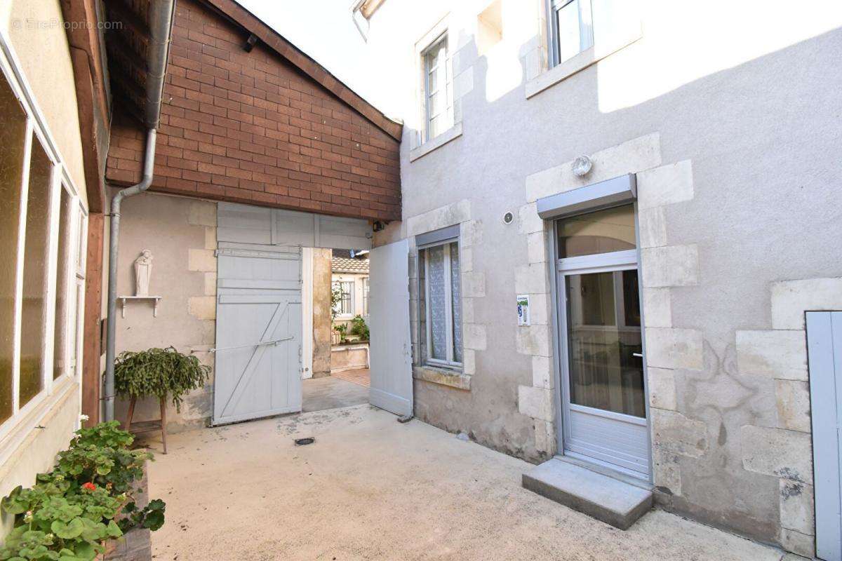 Maison à LA CHARITE-SUR-LOIRE