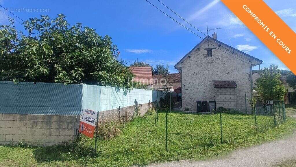 Maison à LONGUEVILLE