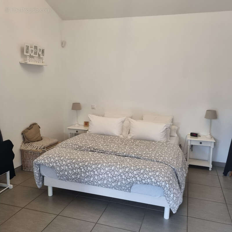 NOUVEAUTE : sur la commune de VILLE SOUS ANJOU, belle maison moderne, piscine, parcelle de terrain 1200m2 - photo 13