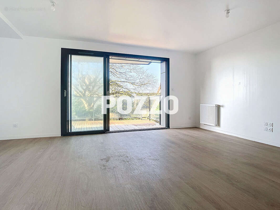 Appartement à DONVILLE-LES-BAINS