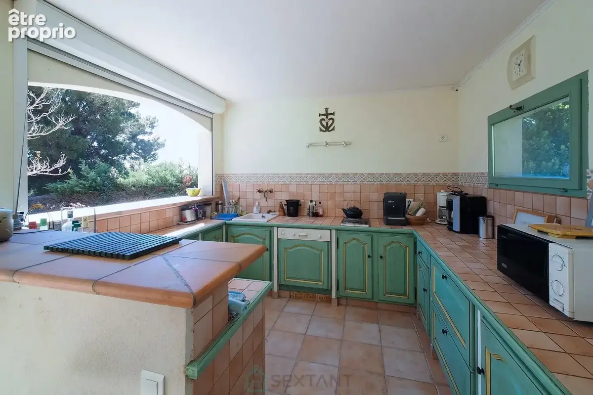 ST MITRE  - Belle propriété: Maison T7 avec piscine - 211m² / parcelle 2850m² - photo 24