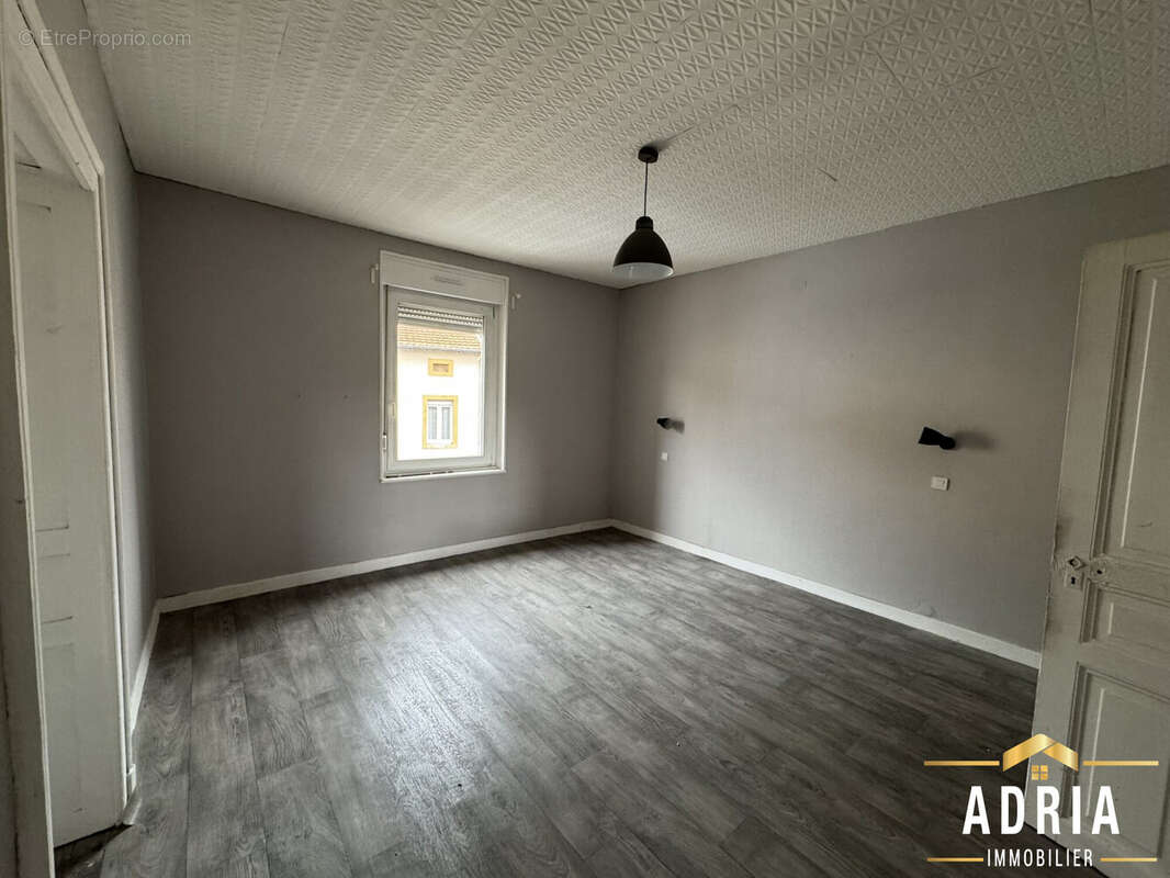Maison 161 m² à Nilvange  - photo 7
