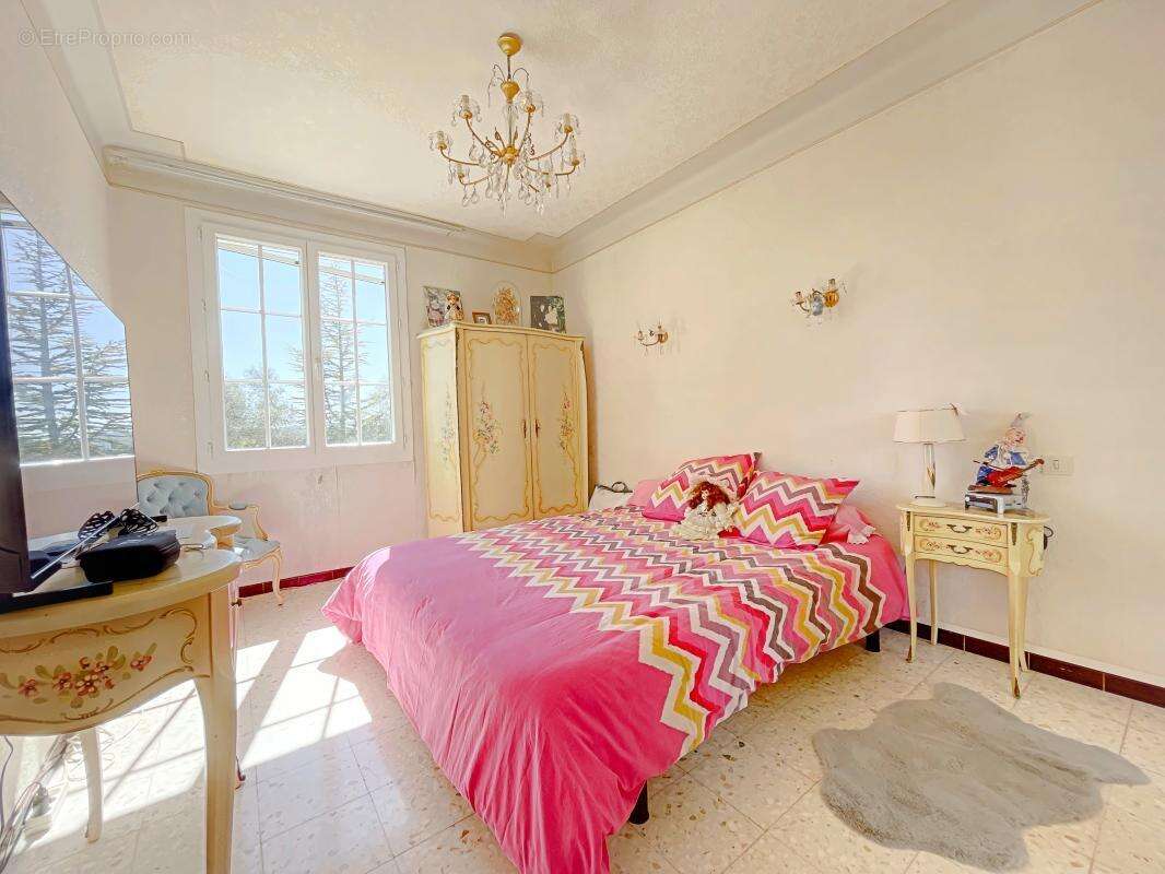 Maison à GINASSERVIS