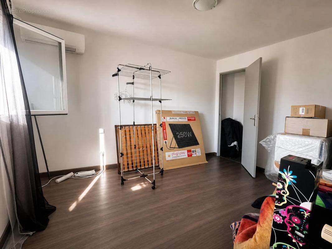 Immeuble de 9 pièces de 180 m² à Béziers (3 T2 et 1 T3-duplex) - photo 9