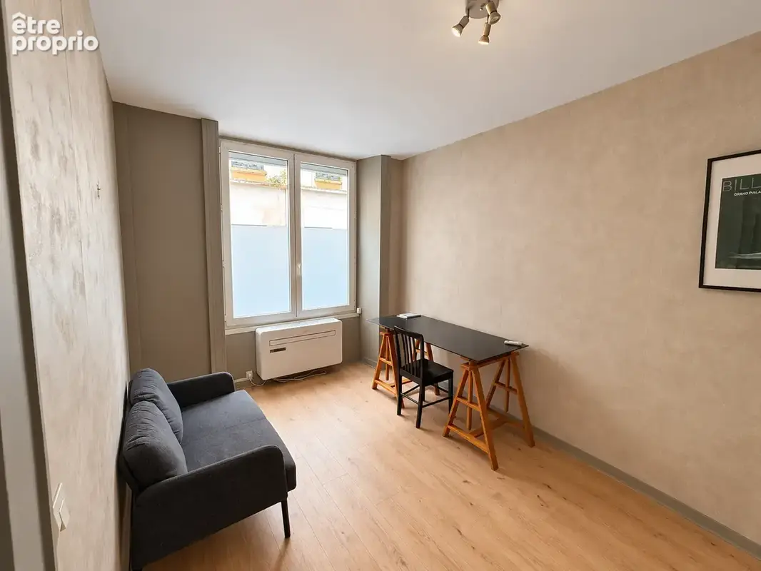 T1 bis meublé rénové de 30 m2 - photo 2