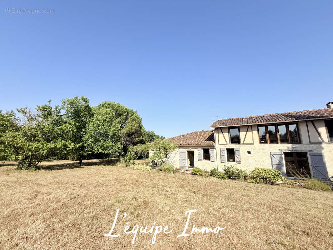 Maison à MAUVEZIN