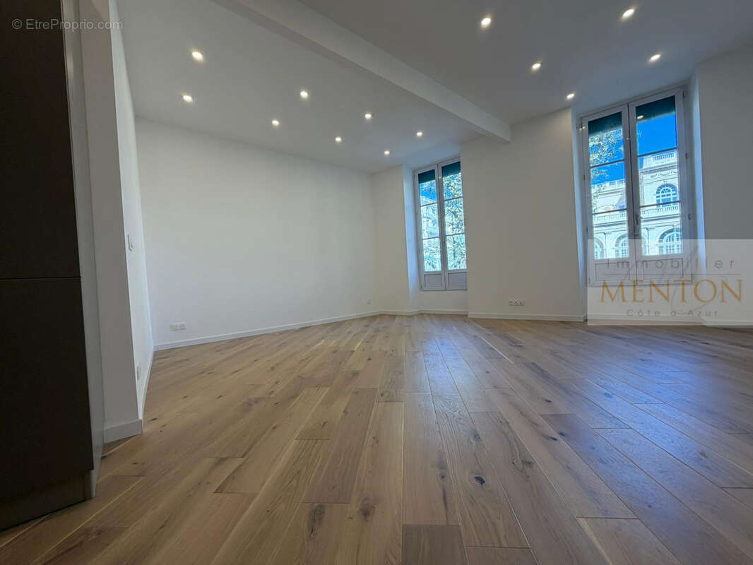 Appartement à MENTON