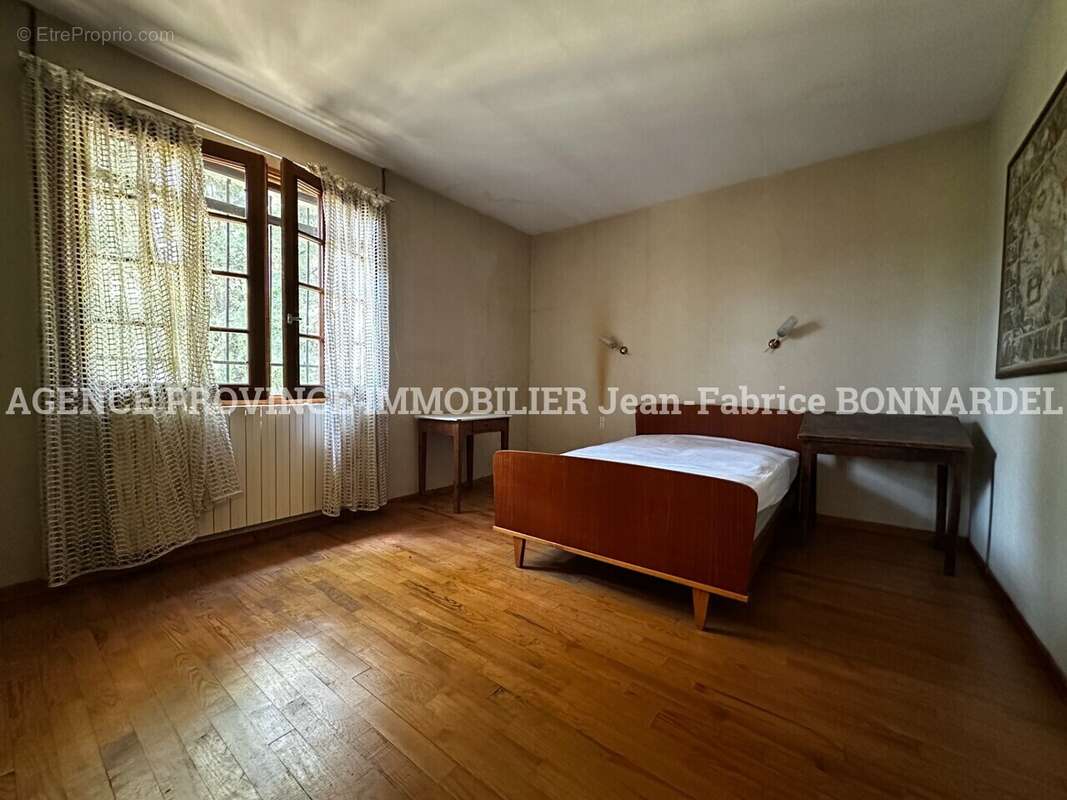 Maison 126 m² à Grignan  - photo 10