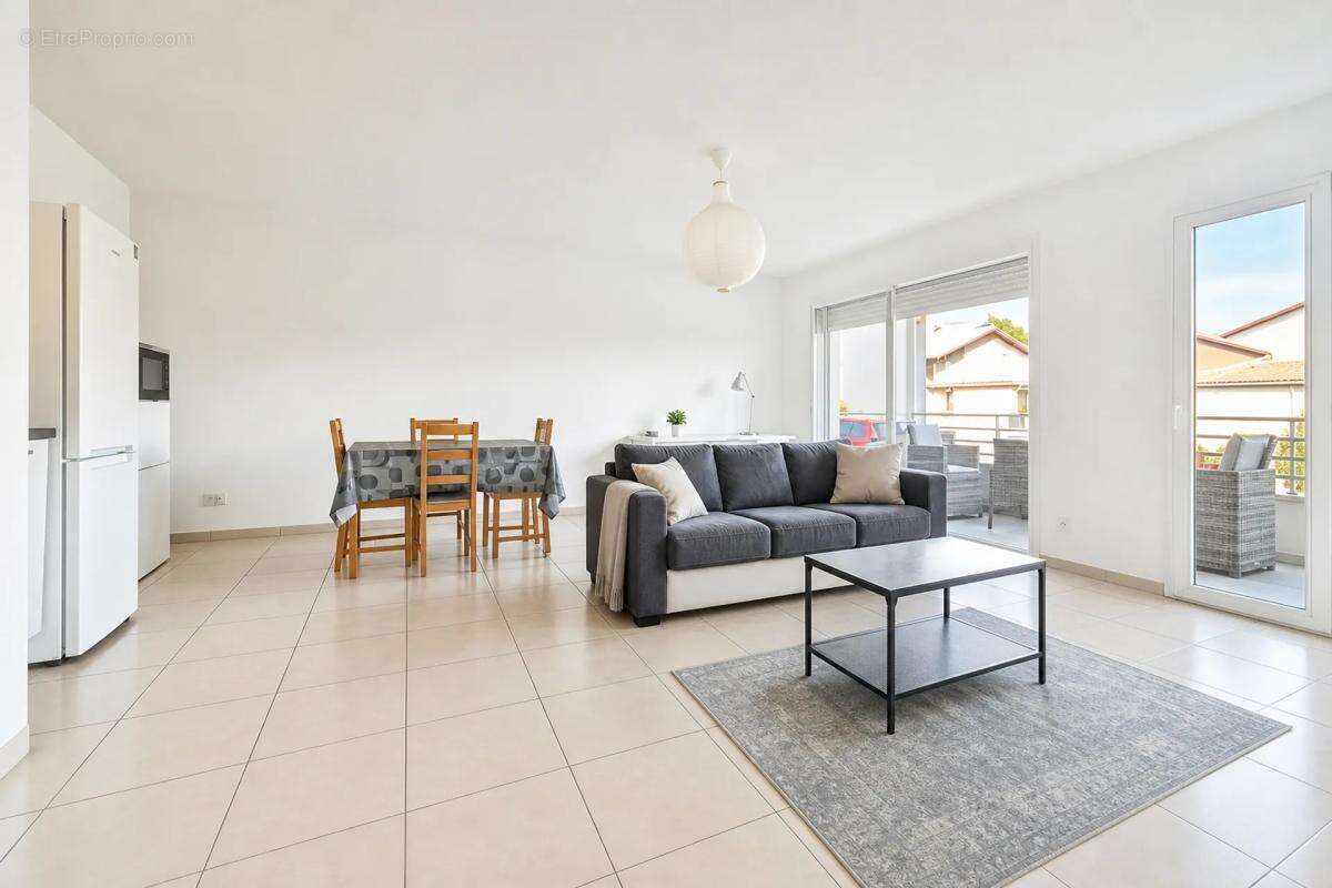 Appartement à PREVESSIN-MOENS