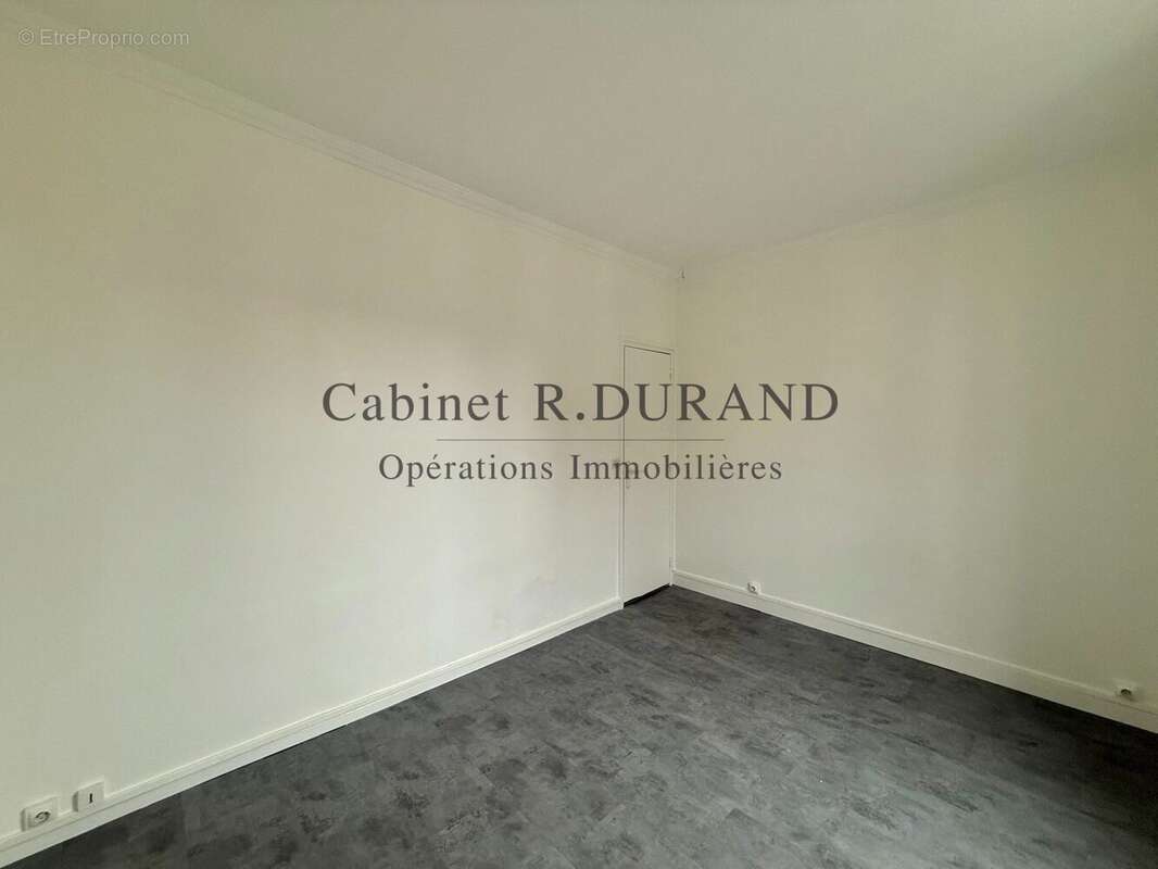 Appartement à LA GARENNE-COLOMBES