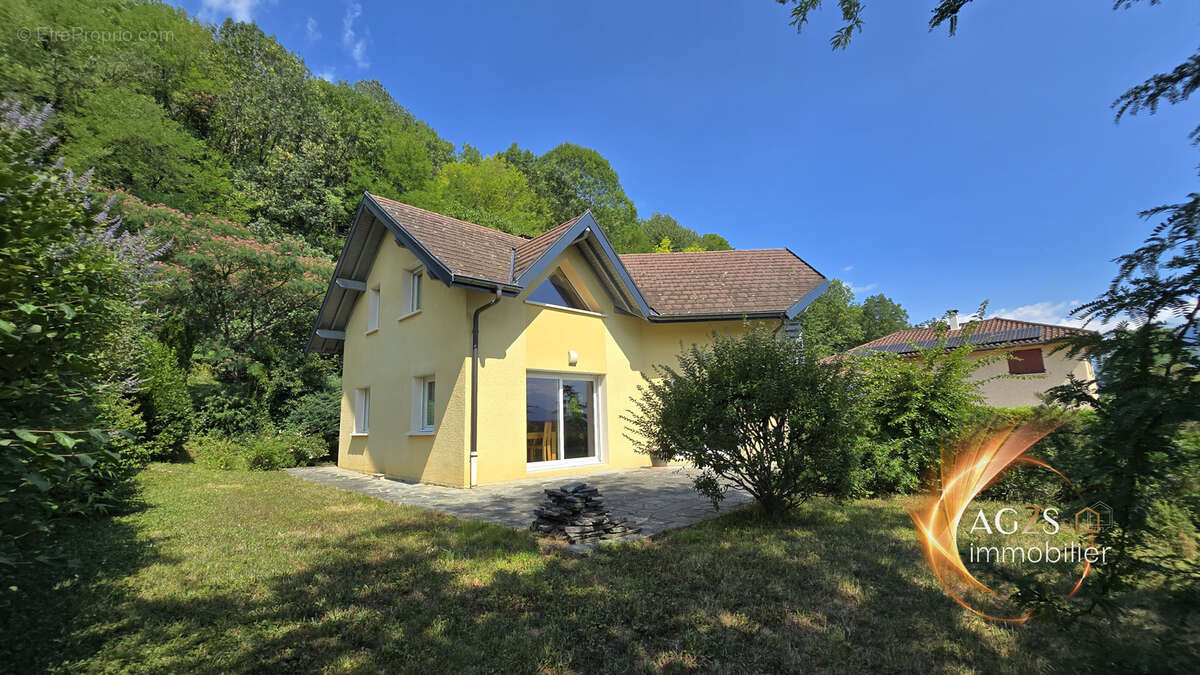 Maison traditionnelle de 2003 baignée de lumière  - photo 3