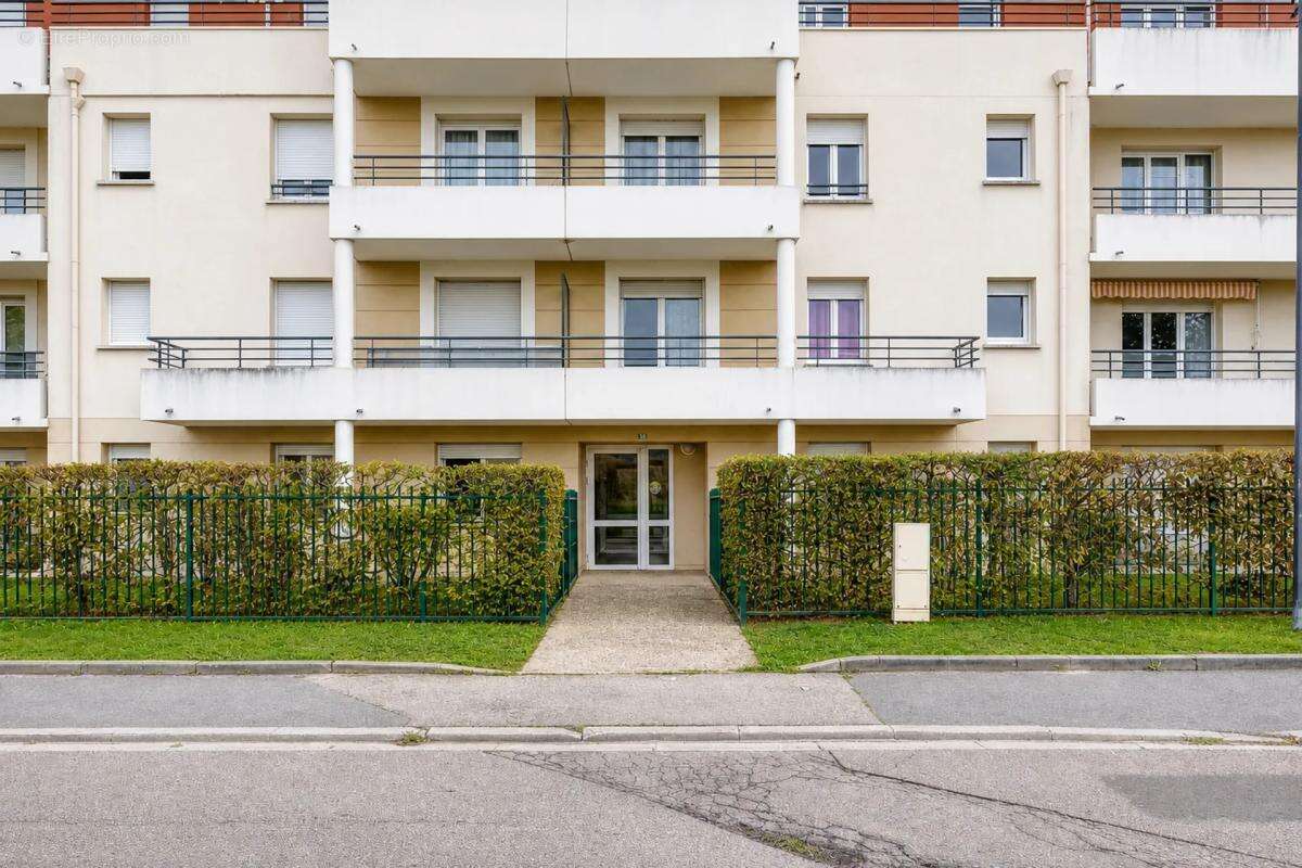 Appartement à VAL-DE-REUIL