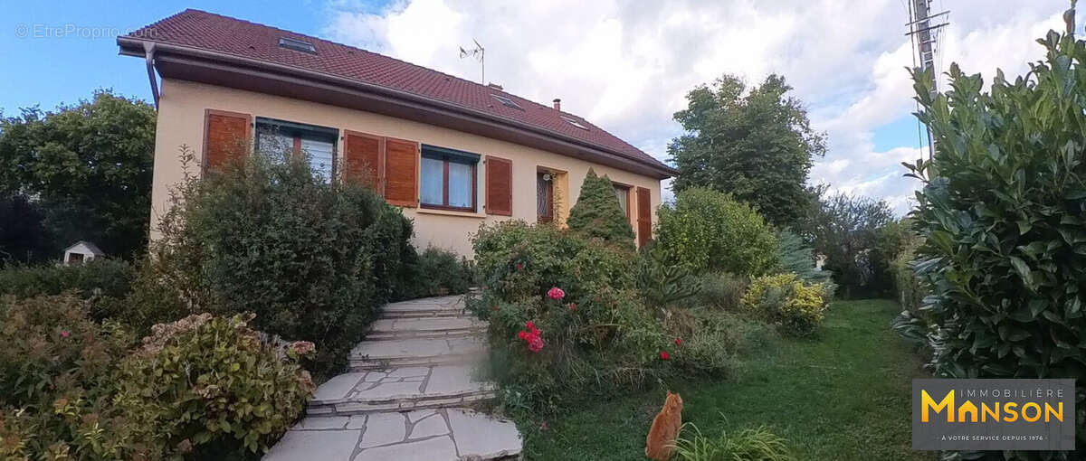 Maison à SAINT-NICOLAS-DE-PORT