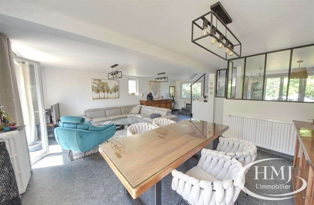 Maison à COURCOURONNES