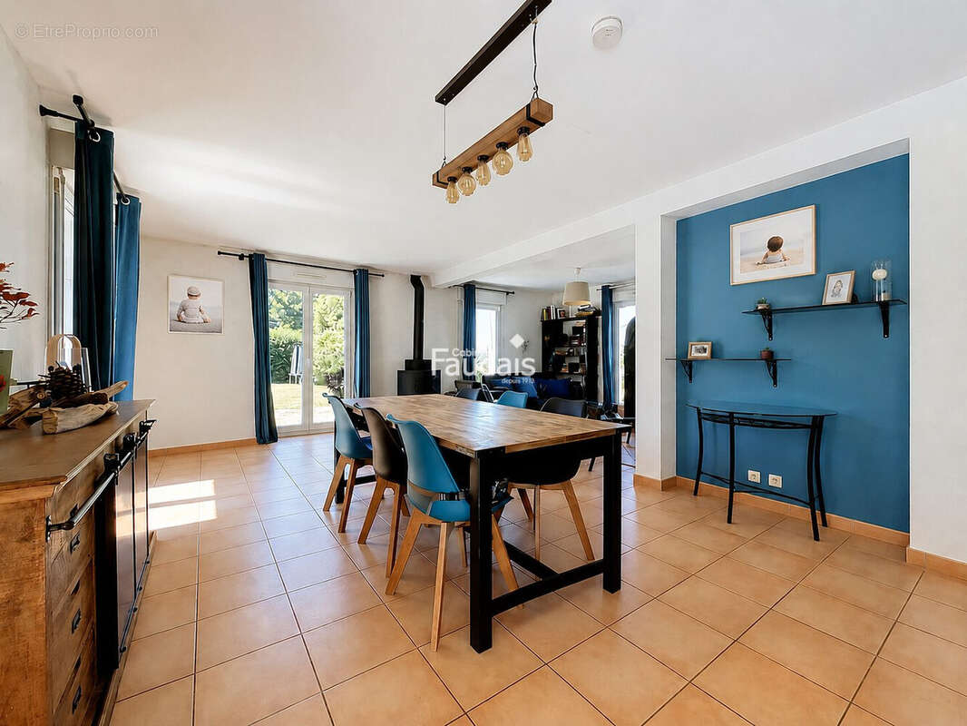 Maison 134 m² à Aunay-Sur-Odon  - photo 7