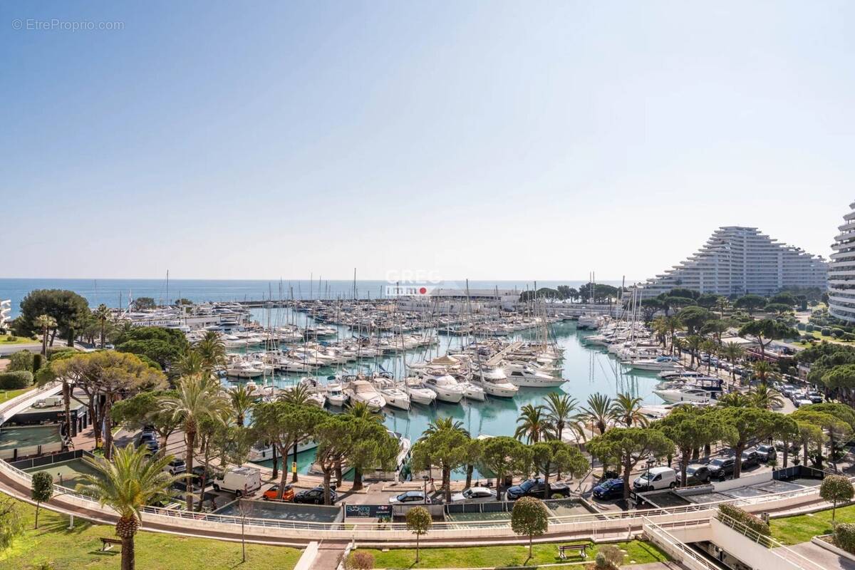 Appartement à VILLENEUVE-LOUBET