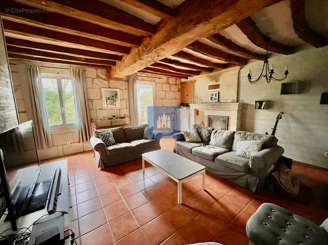 Maison à EPIEDS