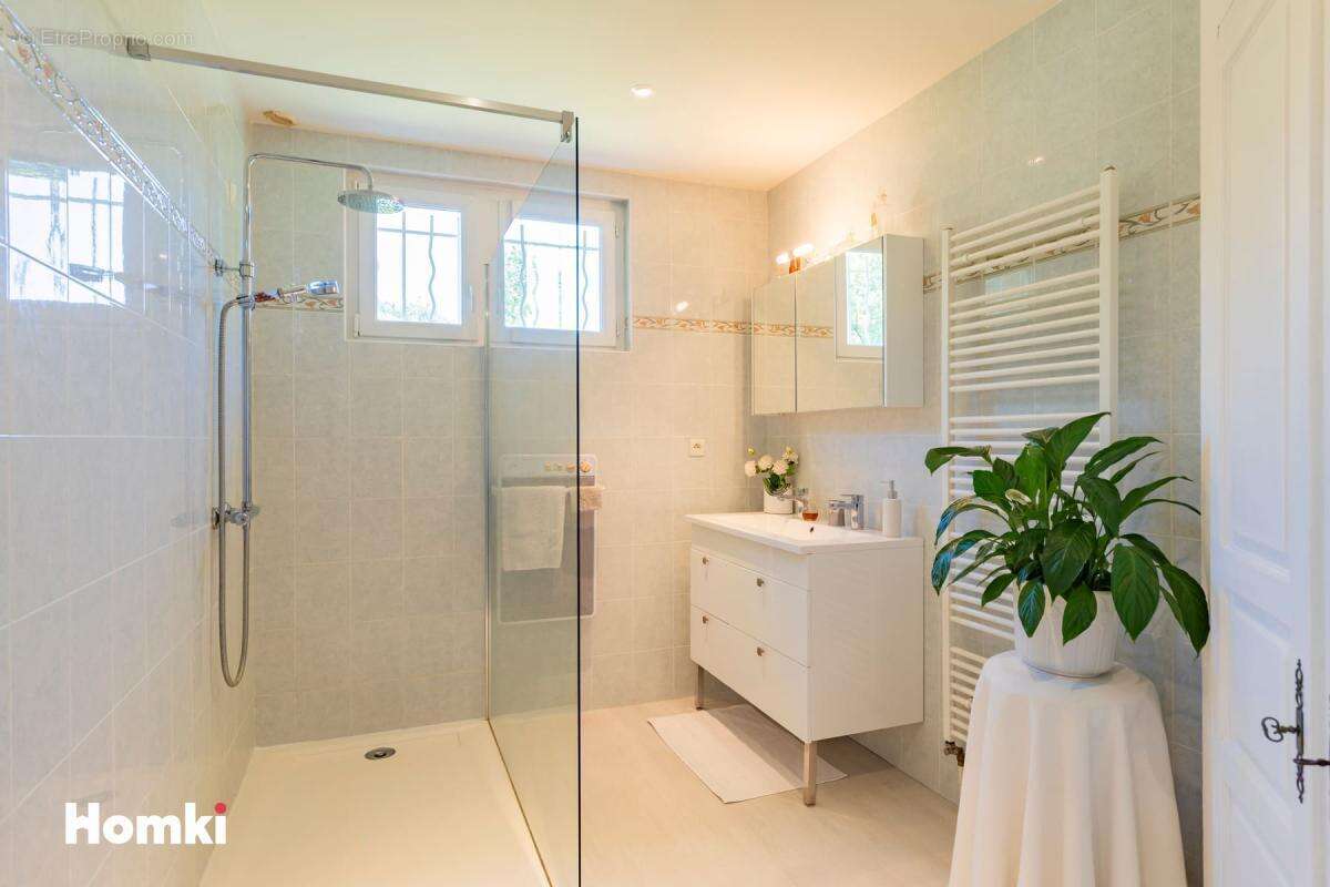Maison/Villa T6 de 180 m2 à La Magdelaine-sur-Tarn 31360 - photo 8