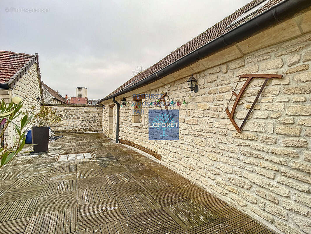 Maison à MONTATAIRE