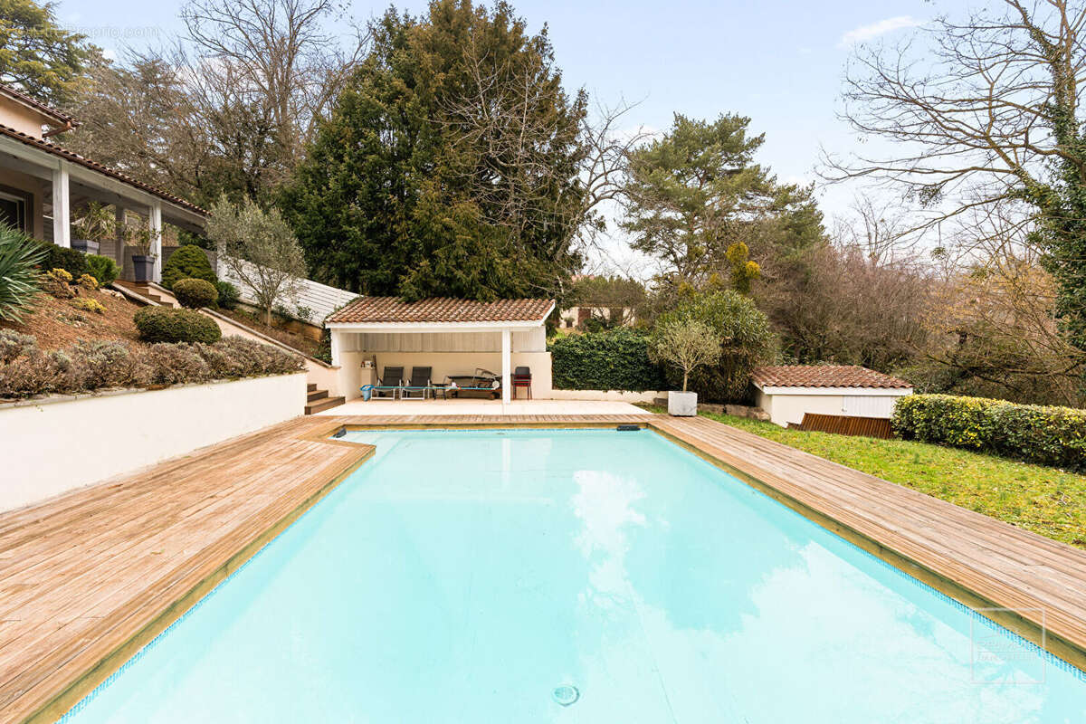 Maison à SAINT-CYR-AU-MONT-D'OR