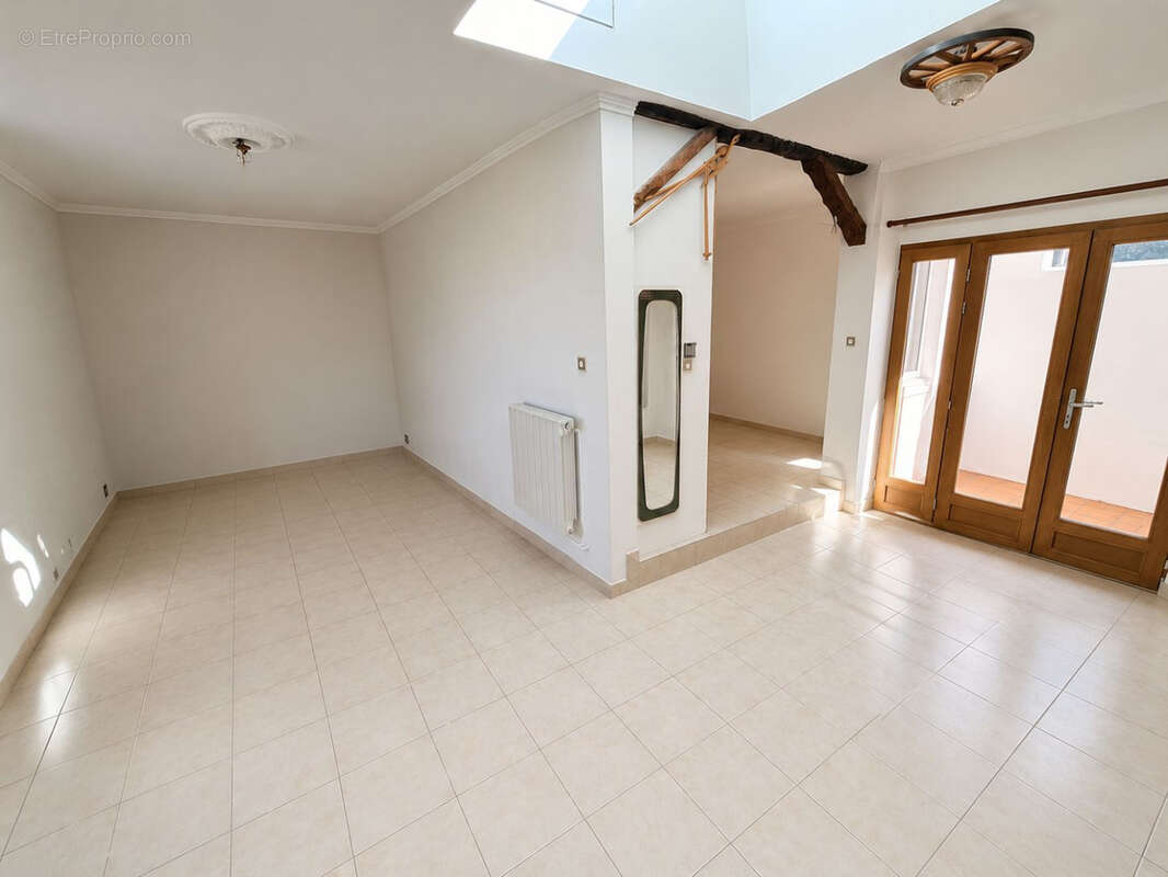 Maison 92 m² à Bagnolet  - photo 2