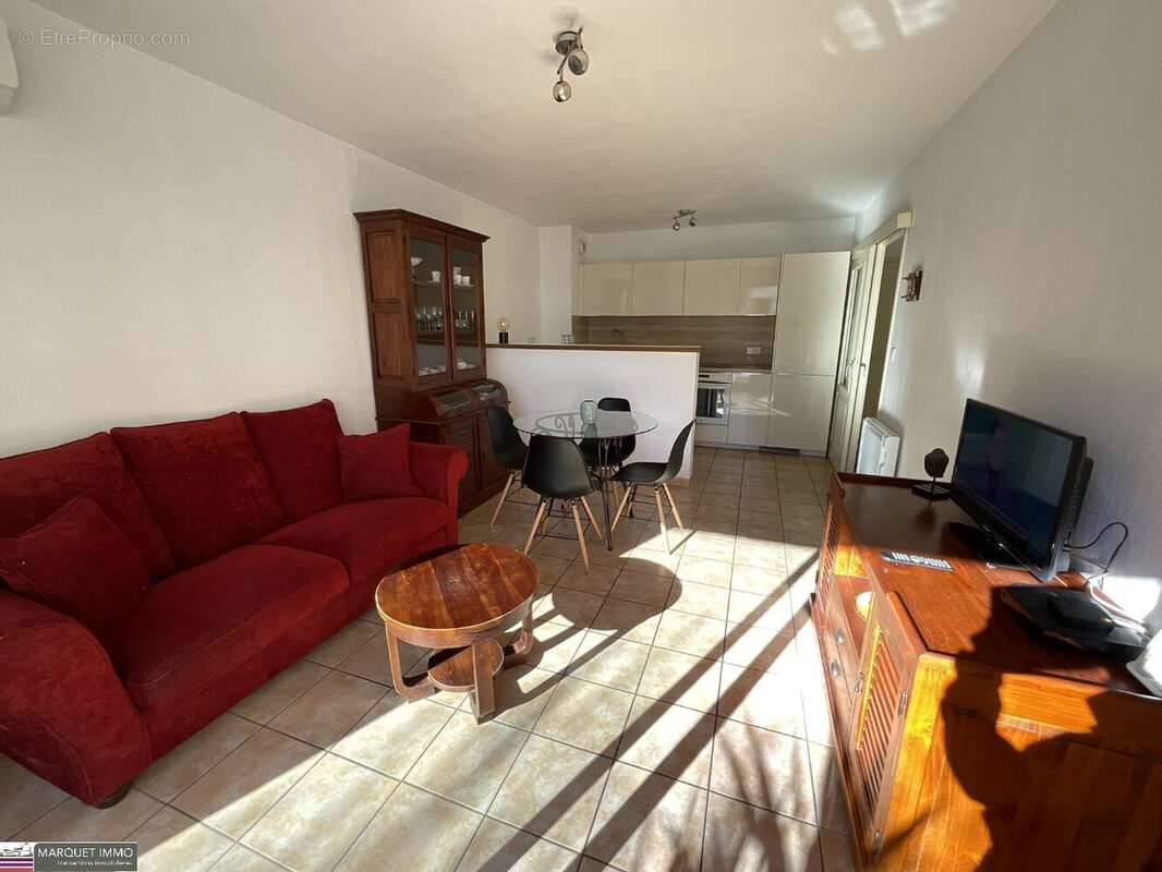 Agréable appartement T3 offrant 51 m² avec terrasse de 6 m² en rez-de-jardin d'une résidence sécurisé avec des espaces verts des - photo 2