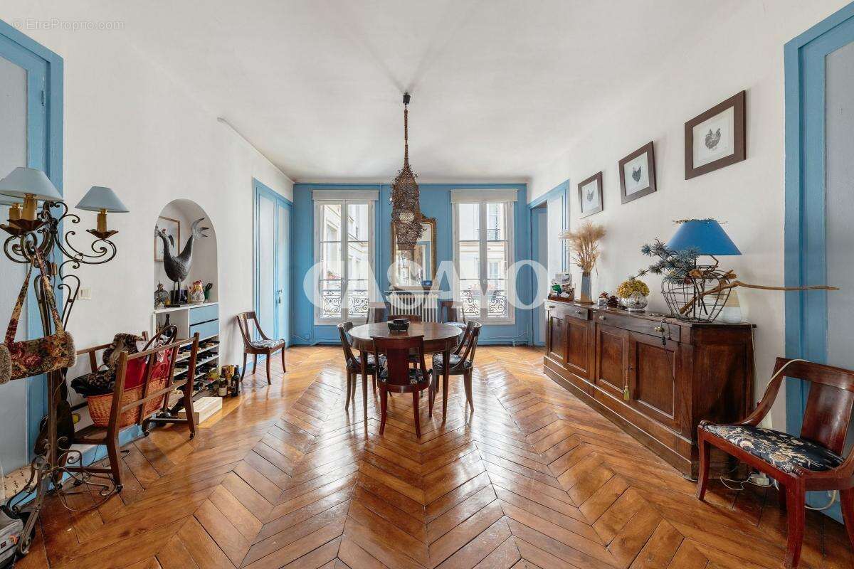 Appartement à PARIS-10E